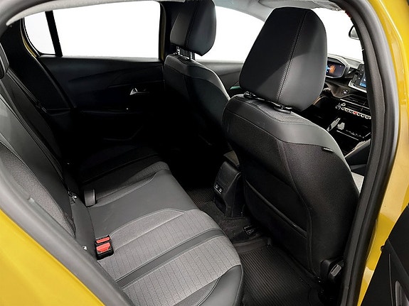 Peugeot e-208 12 of 15