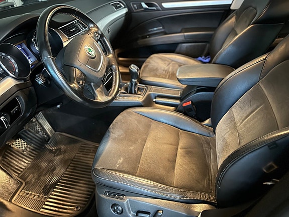 Skoda Superb 6 of 11