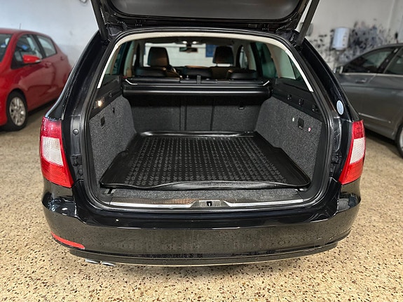 Skoda Superb 10 of 11