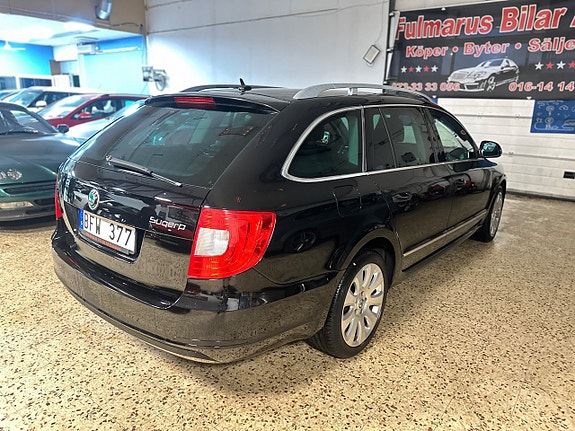 Skoda Superb 5 of 11