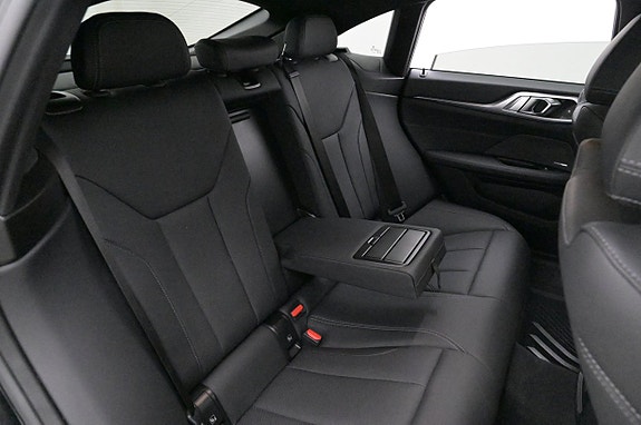 BMW i4 22 of 27