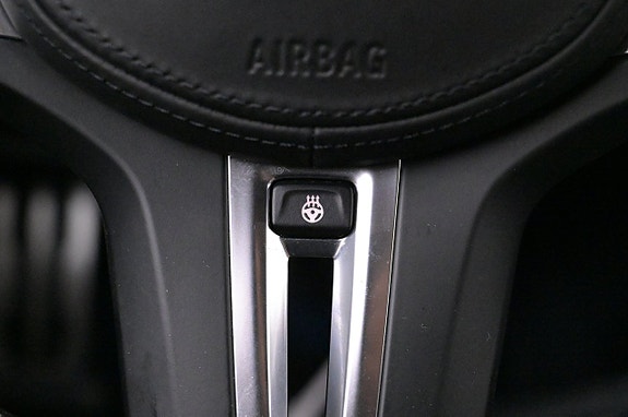 BMW i4 10 of 27
