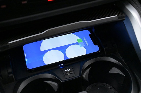BMW i4 21 of 27