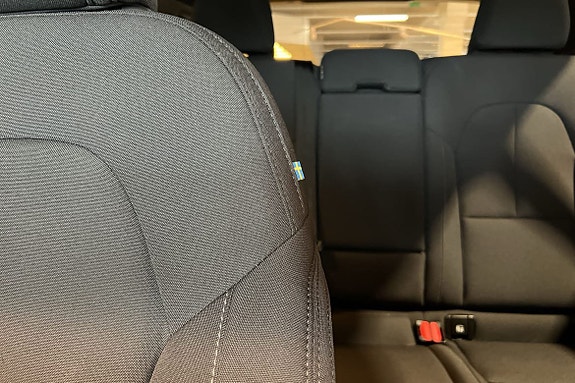 Volvo EX40 18 of 21