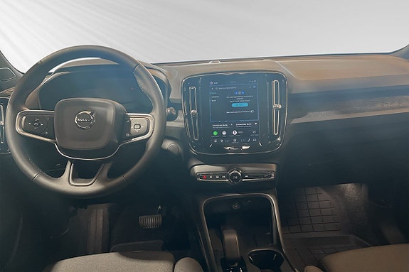 Volvo EX40 9 of 21