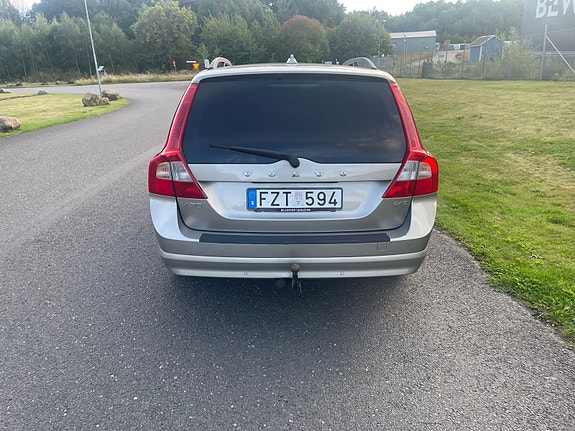 Volvo V70 6 of 9