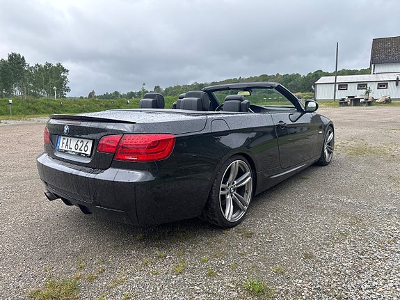 BMW 325i 14 of 24