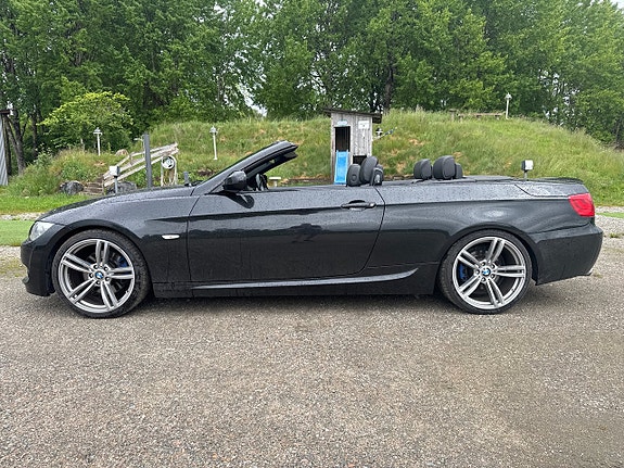 BMW 325i 2 of 24