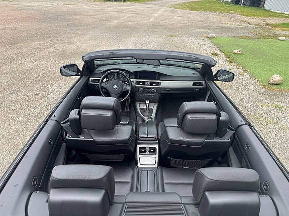 BMW 325i 6 of 24