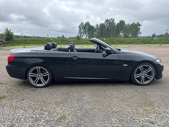 BMW 325i 13 of 24