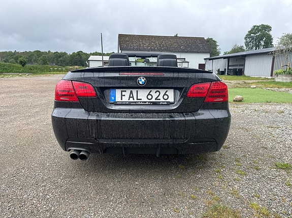 BMW 325i 15 of 24