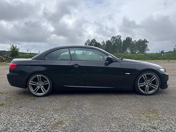 BMW 325i 21 of 24