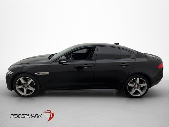 Jaguar XE 2 of 28