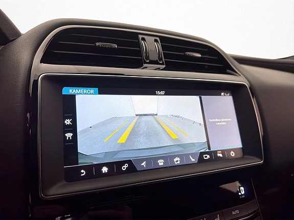Jaguar XE 14 of 28