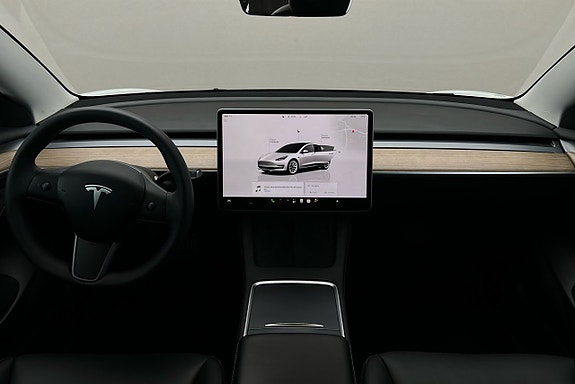 Tesla Model 3 6 of 26