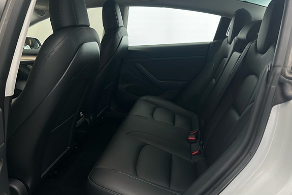 Tesla Model 3 12 of 26