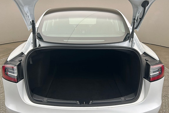 Tesla Model 3 13 of 26