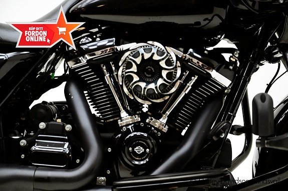 Harley-Davidson Roadglide Special 6 of 11