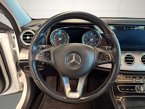 Mercedes-Benz E220 d 16 of 24