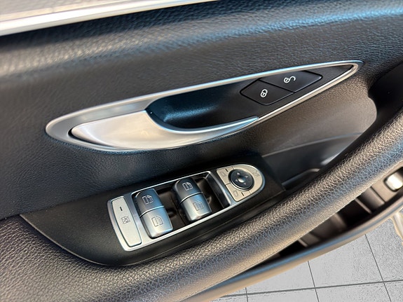 Mercedes-Benz E220 d 17 of 24
