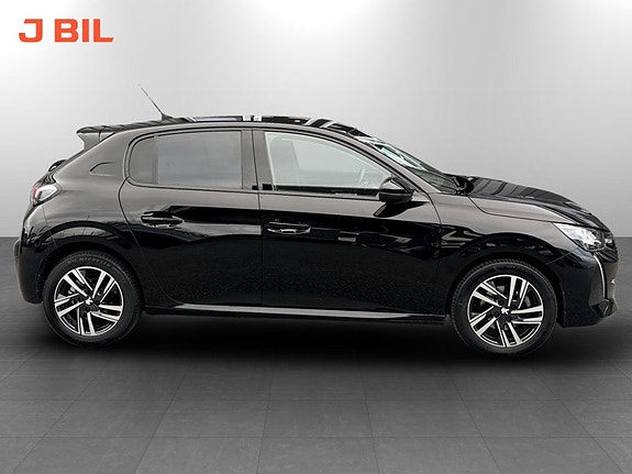 Peugeot 208 14 of 16