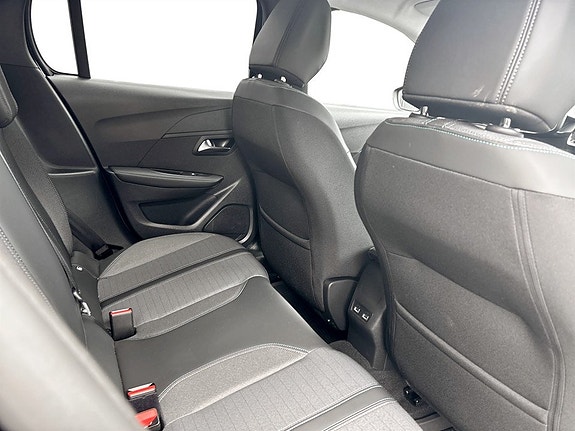 Peugeot 208 13 of 16