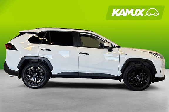 Toyota RAV4 2 of 23
