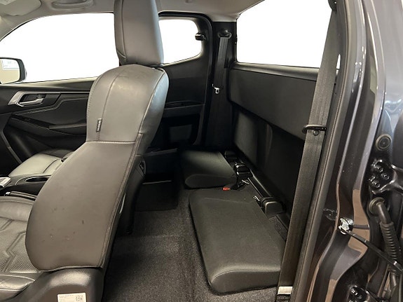 Isuzu D-max 8 of 17