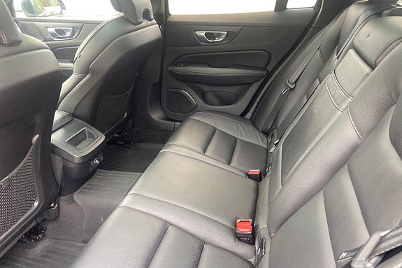 Volvo V60 13 of 21