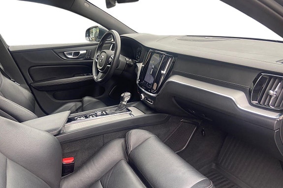 Volvo V60 7 of 21
