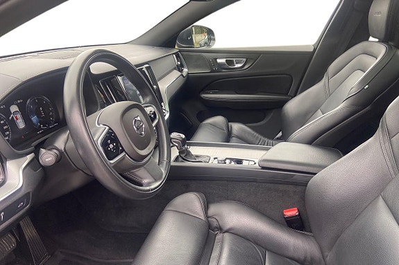 Volvo V60 14 of 21
