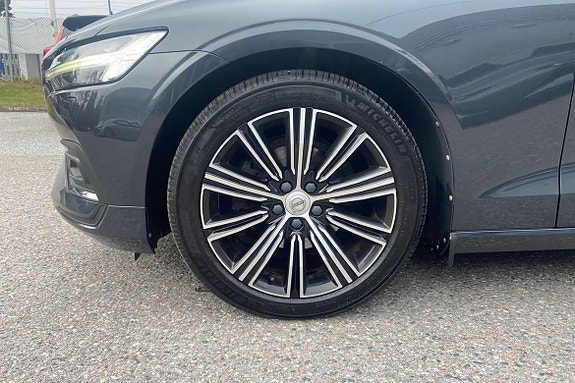 Volvo V60 17 of 21