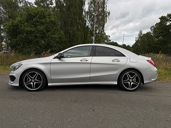 Mercedes-Benz CLA220 3 of 13