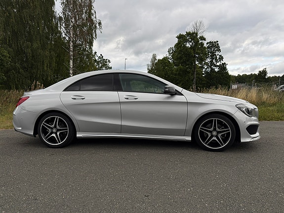 Mercedes-Benz CLA220 4 of 13