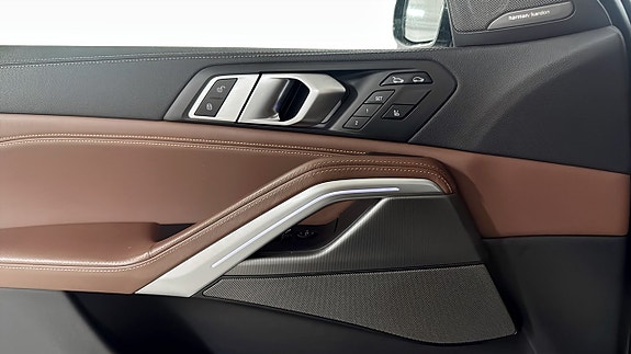 BMW X6 11 of 12