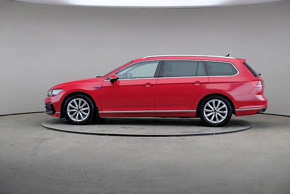 Volkswagen Passat 4 of 27