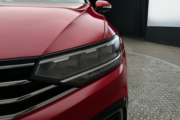 Volkswagen Passat 11 of 27