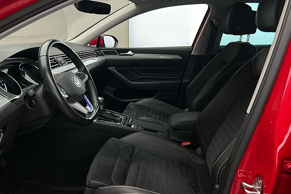 Volkswagen Passat 10 of 27
