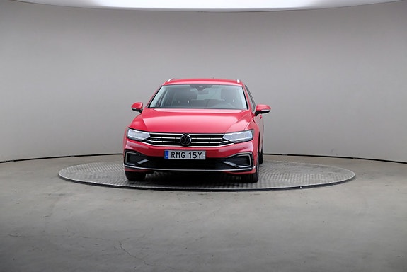 Volkswagen Passat 3 of 27