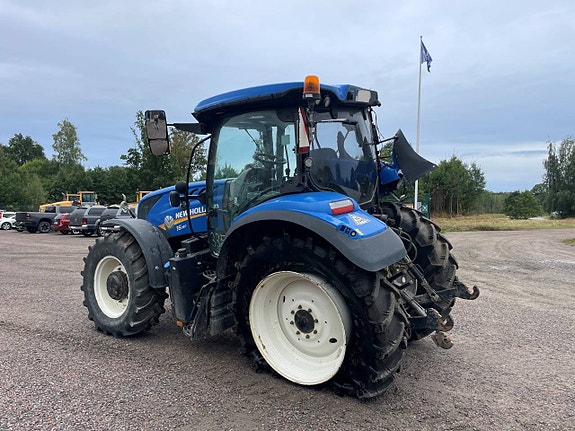 Nu demonteras New Holland T6.180 2 of 4