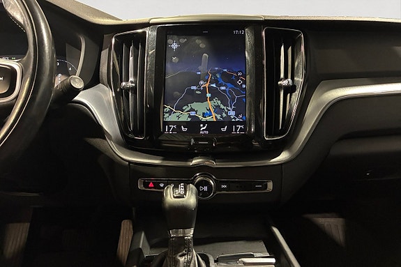Volvo XC60 12 of 17