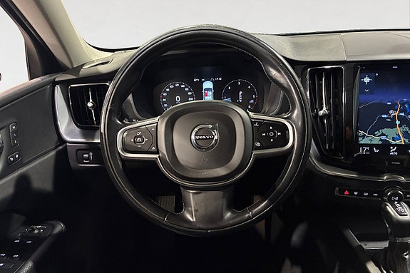 Volvo XC60 13 of 17