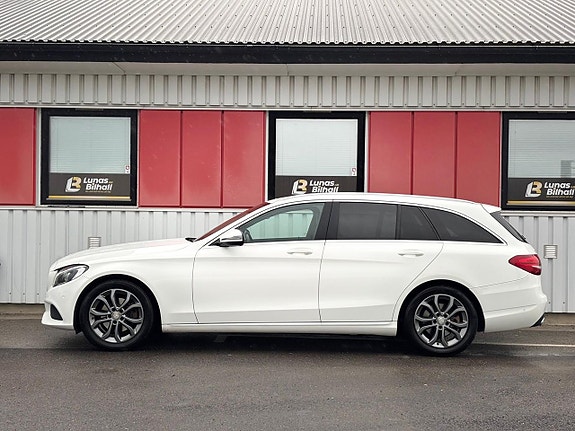 Mercedes-Benz C220 d 3 of 30