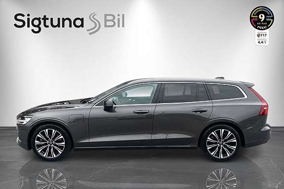 Volvo V60 2 of 30