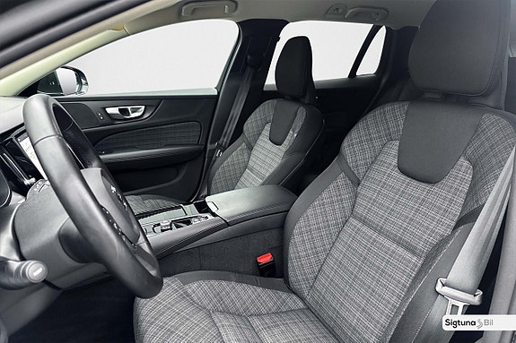 Volvo V60 12 of 30