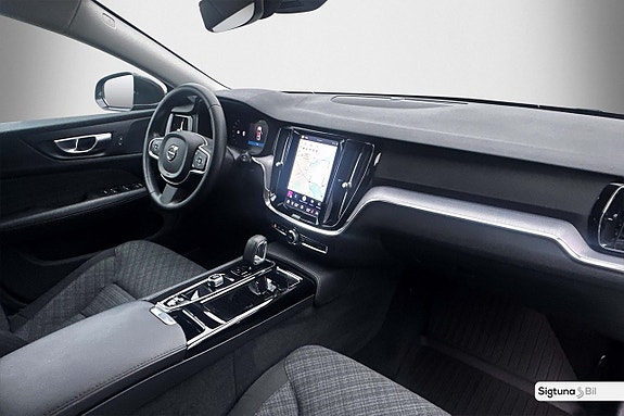 Volvo V60 14 of 30