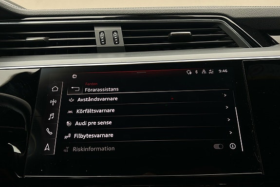 Audi e-tron 23 of 26