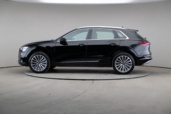 Audi e-tron 4 of 26