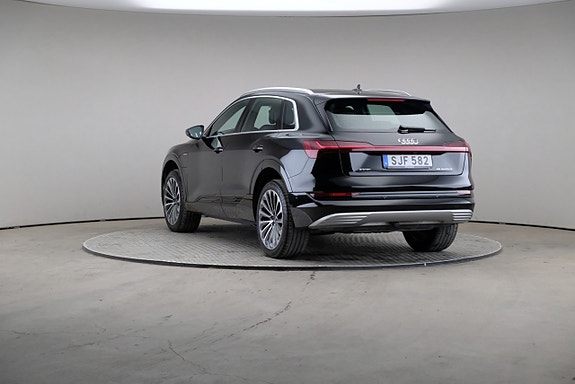 Audi e-tron 2 of 26