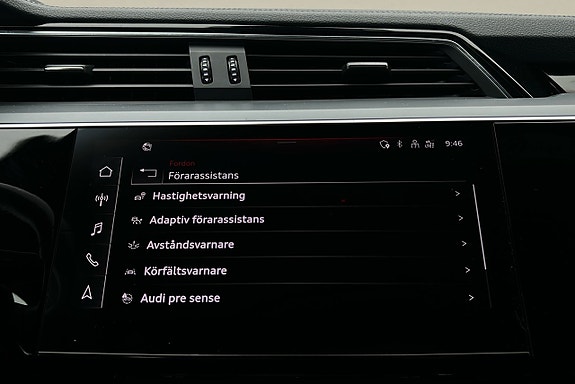 Audi e-tron 22 of 26
